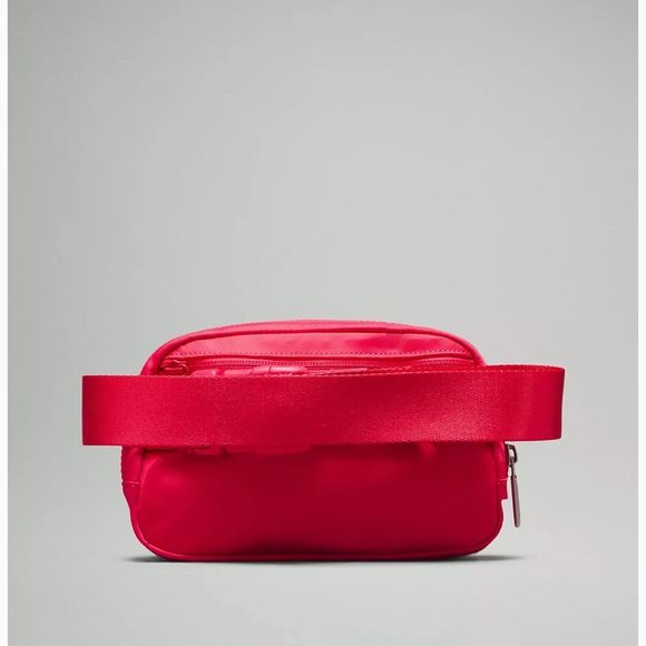LULULEMON | ✨NEW✨ Everywhere Belt Bag 1L in Lip Gloss - Picture 3 of 7